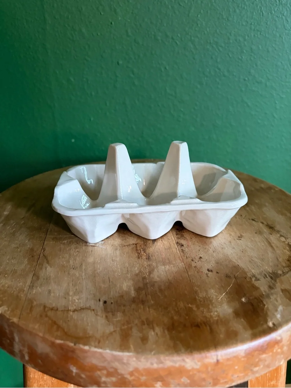 Vintage White Ceramic Egg Carton fits 6 eggs